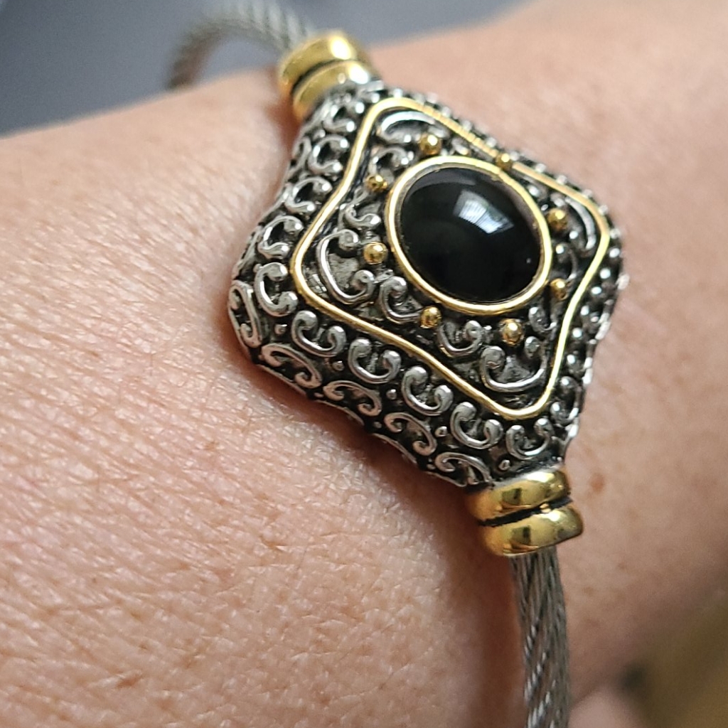 SilverTone Bracelet SilverTone Bracelet